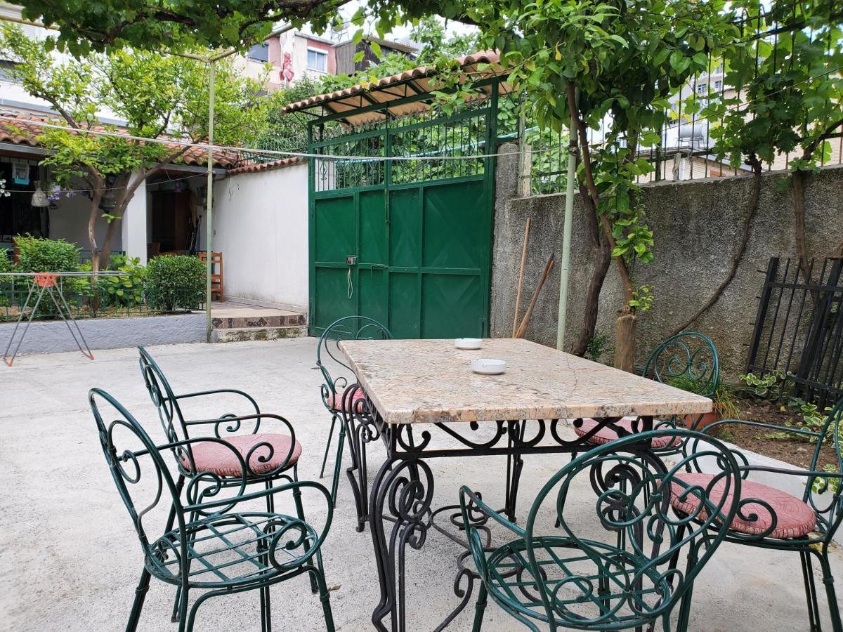 Unique Traditional House, Hosted By J&G Tirana Bagian luar foto