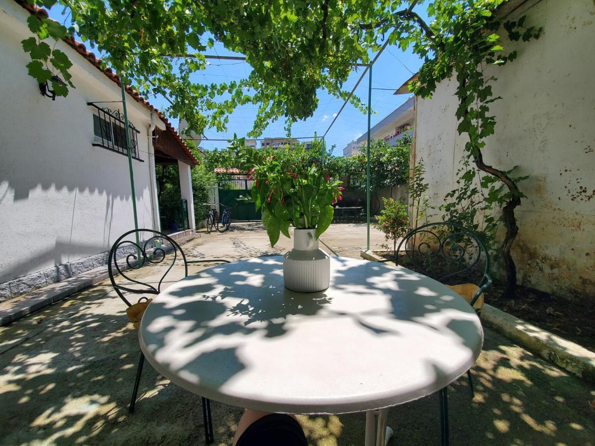 Unique Traditional House, Hosted By J&G Tirana Bagian luar foto